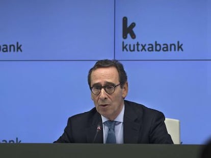 Kutxabank gana un 45,5% más en 2015