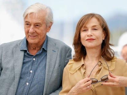 El director Paul Verhoeven e Isabelle Huppert en la presentación de 'Elle' en Cannes.