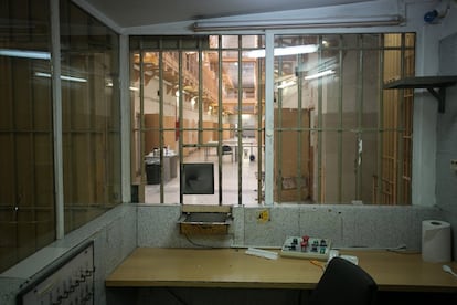 Interior de una de las galerías vista desde la garita de control.