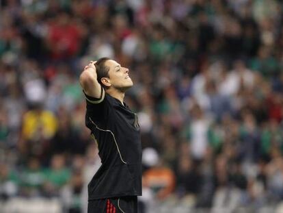 Javier &#039;Chicharito&#039; Hern&aacute;ndez durante el partido.