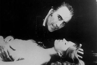 Christopher Lee, en un fotograma de &#39;El conde Drácula&#39;.