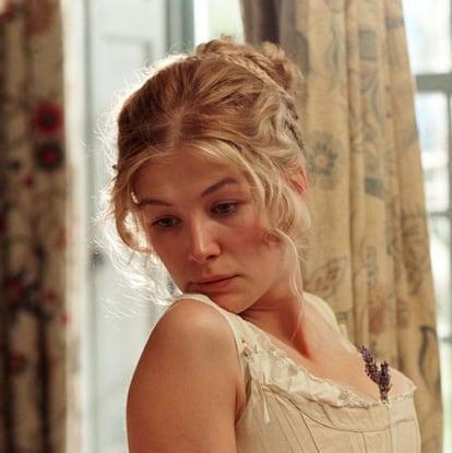 Jane Bennet, primogénita de los Bennet de Longbourn, es el modelo de la joven pre-austeniana. Jane es una joven hermosa, buena y cariñosa; su vocación de madre y esposa se adivina incluso en el trato que tiene con sus sobrinos. Naturalmente, todo el mundo espera que encuentre un buen partido, se case y tenga una bonita mansión en los alrededores de Meryton. El hombre elegido será el joven, apuesto y acaudalado Charles Bingley, amigo de Darcy. Todo parece ir a las mil maravillas, hasta que Darcy y las arpías Caroline y Louisa (hermanas de Bingley), por intereses personales o por prejuicios sociales, consiguen separar a los dos jóvenes. Bingley, tímido e influenciable, escuchará los consejos de sus amigos y se distanciará de Jane. Ésta muestra entonces su verdadero rostro: llora y se resigna a perder el amor de su vida. Es incapaz de dar un paso para conseguir lo que desea. De hecho, su situación amorosa con Bingley se resuelve gracias a la decisión de Elizabeth, dispuesta a desenredar todo el embrollo de malentendidos, manipulaciones y prejuicios que rodean esa relación. El señor Bennet, filósofo campestre y cínico impenitente, dirá de ellos: “No tengo ninguna duda de que seréis muy felices juntos. Tenéis unos temperamentos muy parecidos. Los dos sois tan dubitativos que nunca decidiréis nada”.