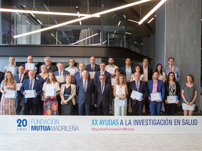 La Fundación Mutua Madrileña entregó su vigésima convocatoria de Ayudas a la Investigación en Salud, dotada de 2,3 millones de euros, a 26 estudios clínicos que se llevarán a cabo en hospitales de toda España. Las investigaciones se desarrollarán en el área de los trasplantes, enfermedades raras infantiles, traumatología, inmunoterapia en cáncer y salud mental infanto-juvenil. En sus 20 años de vida, que la entidad celebra en 2023, ha destinado 68 millones a esta convocatoria anual de ayudas.