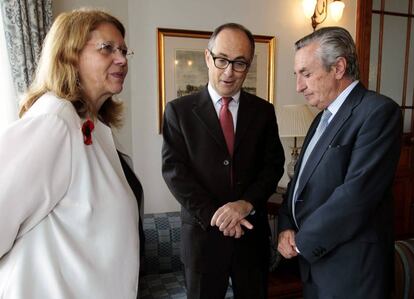 La presidenta de la CNMV, el subgobernador del Banco de Espa&ntilde;a y el presidente de la CNMC