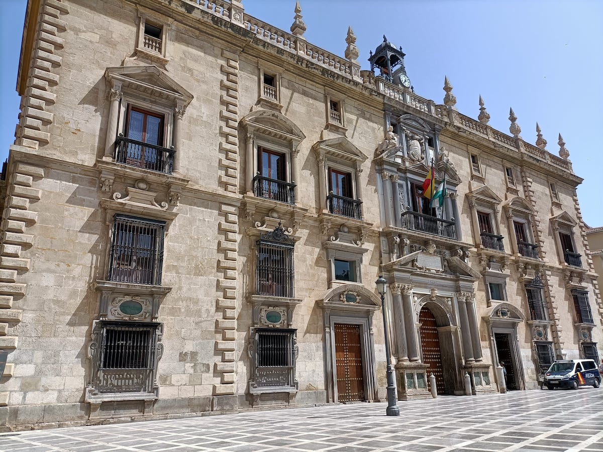 Condenado a ocho años y medio de cárcel por abusar del hijo menor de edad de su pareja en Granada