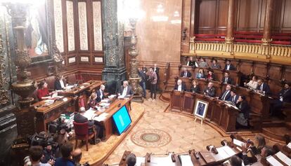 Salón de plenos del Ayuntamiento de Barcelona, en una sesión de 2019.