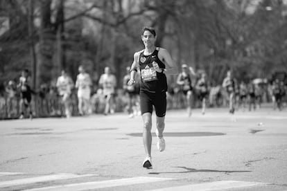 Nicholas Thompson, en el maratón de Boston en abril.