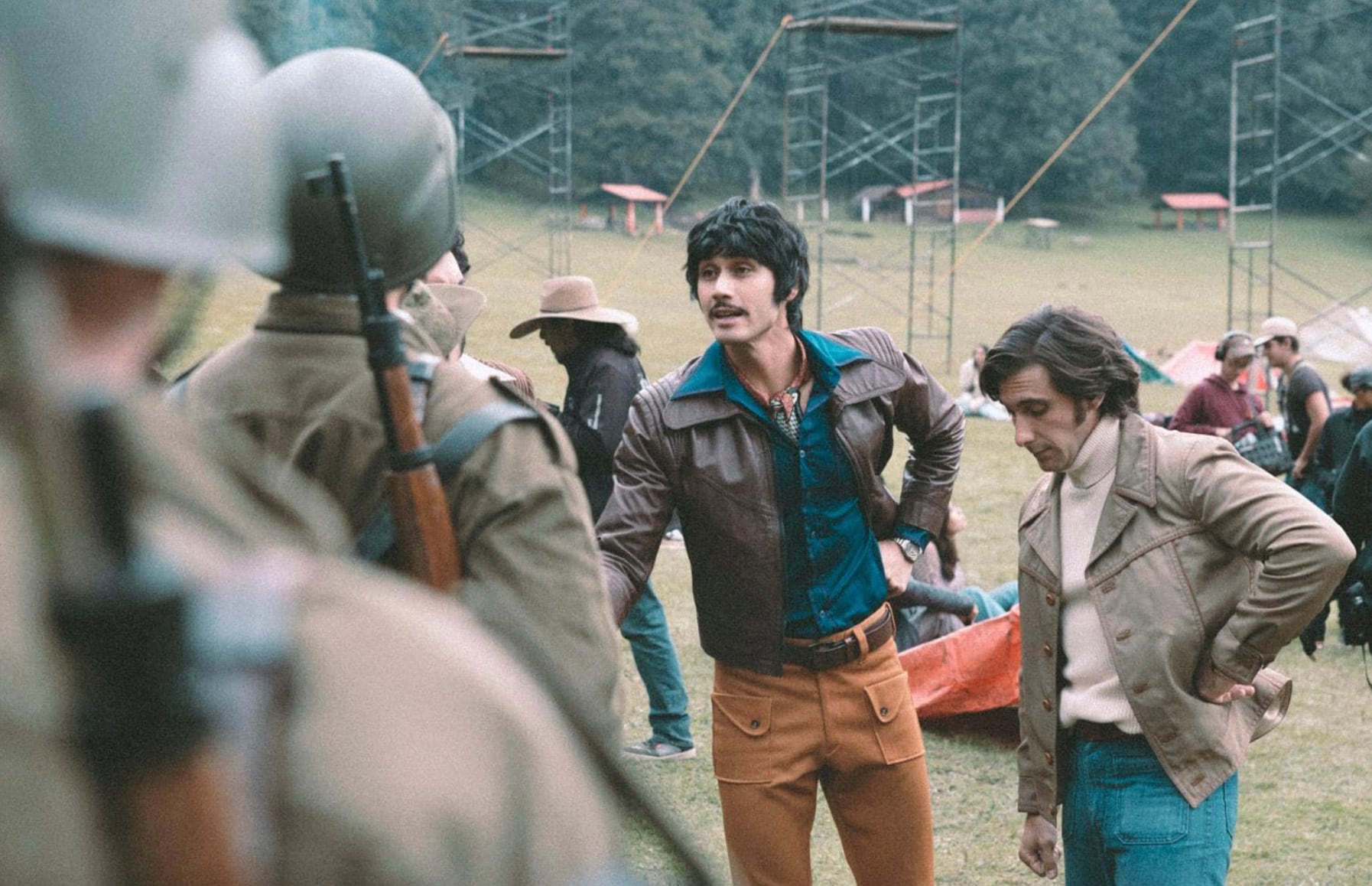 ‘Autos, mota y rocanrol’: el mítico y escandoloso Festival de Avándaro revive como comedia y falso documental Publicado por Últimas noticias: la última hora de hoy en EL PAÍS