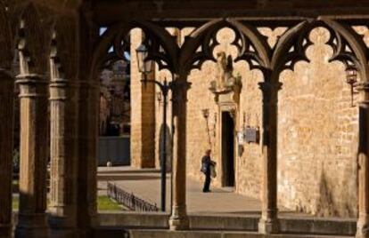 Fachada del parador de Olite, situado en lo que fue el &lt;CW-1&gt;palacio de los Teobaldos.