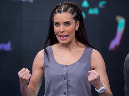 Este vídeo de Pilar Rubio bailando sobre una bici muestra justo lo que nadie debe hacer