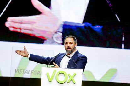 El presidente de VOX, Santiago Abascal, durante su intervención en la asamblea del partido en Vistalegre el 8 de marzo.