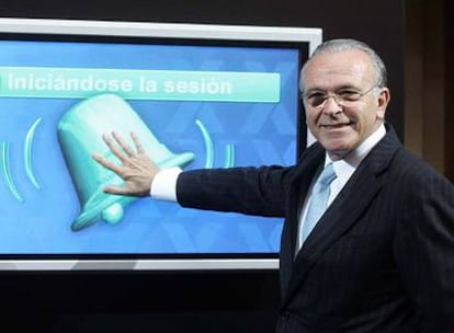 El presidente de La Caixa, Isidre Fainé, en el debú bursátil de Criteria en la Bolsa de Madrid.