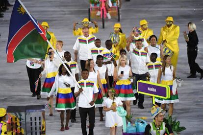 O porta-bandeira Jonas Junias Jonas no dia da cerimônia de abertura.