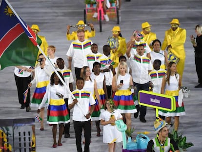 O porta-bandeira Jonas Junias Jonas no dia da cerimônia de abertura.