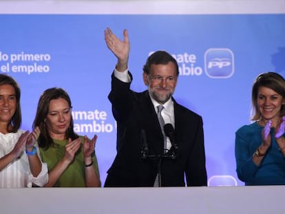 El presidente del PP, Mariano Rajoy, en Génova, la noche del 20-N.