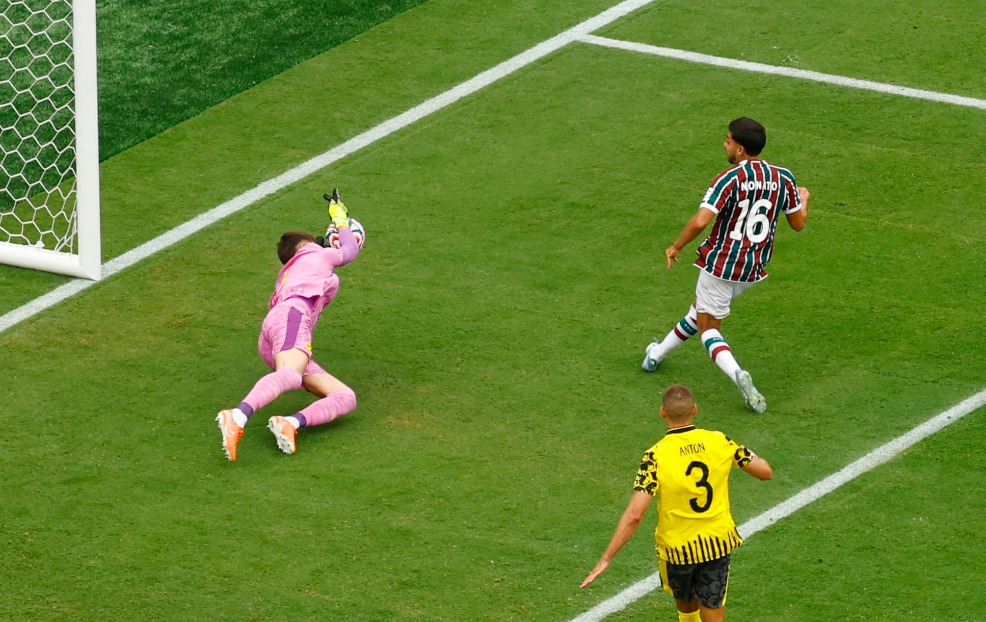 El Fluminense no aprovecha la desidia del Dortmund