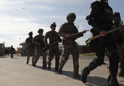 Agentes del ejército de EE UU, durante un entrenamiento en la frontera de Hidalgo, Texas.