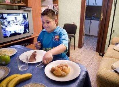 Sergio Delgado, uno de los niños de Barcelona que participan en el programa de reeducación frente a la obesidad.