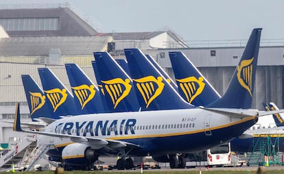 Ryanair gana 1.002 millones en su último ejercicio pero prevé pérdidas de 200 millones en el primer trimestre