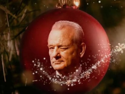 Fotograma del v&iacute;deo promocional del especial navide&ntilde;o conducido por Bill Murray. 