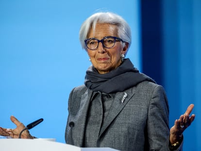 La presidenta del BCE, Christine Lagarde, tras una reunión de política monetaria en Fráncfort.