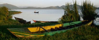 Barcas en la bahía de Homa del lago Victoria (Kenia).