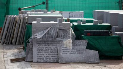 Destrucción del memorial histórico inacabado en el cementerio de La Almudena.