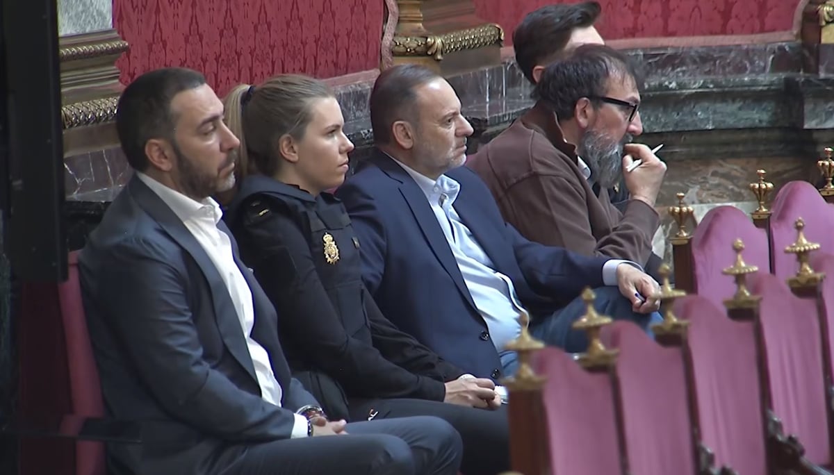First trial against Ábalos, Koldo and Aldama for the mask plot, live | Pardo de Vera denies pressure for hiring Ábalos’ ex-partner in Adif and affirms that he only forwarded his resume | Spain First trial against Ábalos, Koldo and Aldama for the mask plot, live | Pardo de Vera denies pressure for hiring Ábalos’ ex-partner in Adif and affirms that he only forwarded his resume | Spain