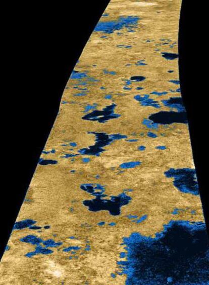 Imágenes captadas por la sonda Cassini de las manchas de Titán .