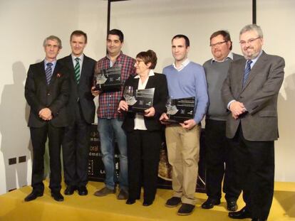 Premiados y organizadores de los galardones del 'txakolí' vizcaíno.