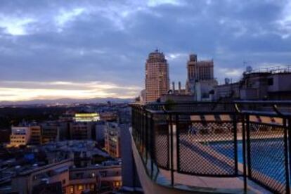 Panorámica desde la terraza con piscina del hotel Emperador.