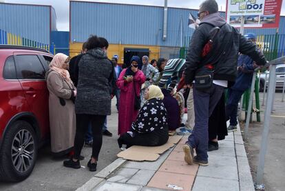 A group of porters wait together at the Ceuta border last Thursday.