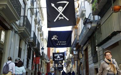 Intervención de Democracia en la calle de Caballeros de Valencia, bajo el título de 'Todos los muertos'.