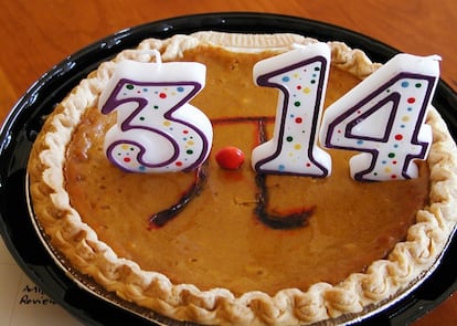 Un pastel elaborado por un bloguero de EE UU el 14 de marzo de 2010.