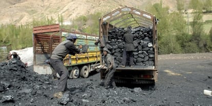 Un grupo de obreros trabaja en una mina de Choluteca, en una imagen de archivo.