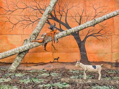 Bosala tiene 17 años y quiso ser retratada como la walé leopardo.