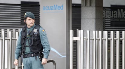 Registro de la Guardia Civil en las oficinas de Acuamed.