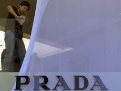 Escaparate de una tienda Prada