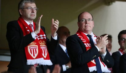 El magnate ruso Dmitry Rybolovlev y el príncipe Alberto, en un partido del Mónaco.