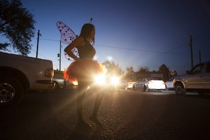 Durante el mes de mayo se lleva a cabo el certamen de Belleza; Señorita Minería en donde las jóvenes piden cooperación monetaria en las calles del pueblo para ganar el primer puesto. Jamileth Gómez es una de las participantes y representa el color Rojo.
