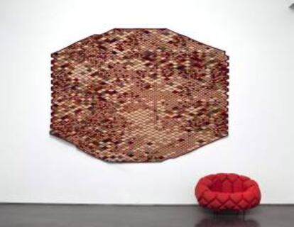 Fotografía facilitada por el Museo de Artes Decorativas de París donde los diseños funcionales y vanguardistas de los hermanos Bouroullec se establecen, una vez más, para evidenciar,el vínculo indispensable entre la forma y la función de los objetos.