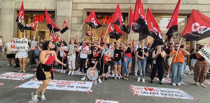 Huelga de los trabajadores de H&M en Barcelona.