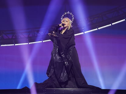 Madonna durante la noche inaugural del 'Celebration Tour' en el O2 Arena el 14 de octubre de 2023 en Londres, Inglaterra.