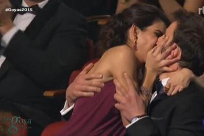 El beso de Clara Lago a Dani Rovira cuando él ganó el Goya a mejor actor revelación.