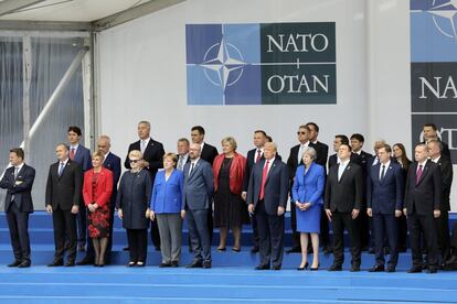 Los líderes políticos de los países de la OTAN, posan durante la ceremonia de apertura de la cumbre.