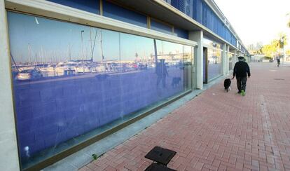 Zona de bares y ocio del puerto deportivo de Tarragona.