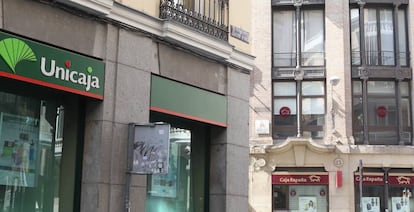 Una de las oficinas de Unicaja en Madrid.