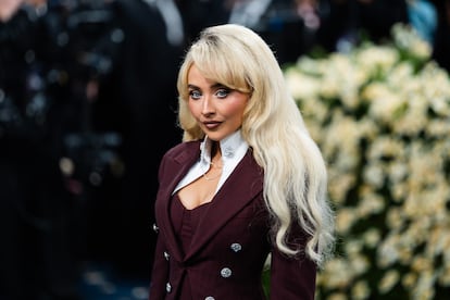 Sabrina Carpenter prohibir móviles