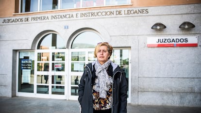 Belén Muñoz Tavira antes de entrar a declarar en el juzgado de primera instancia de Leganés (Madrid), el 17 de mayo.
