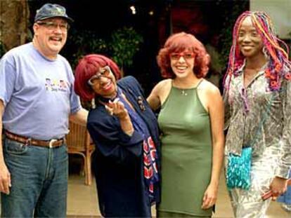 Celia Cruz acompañada de Paquito D'Rivera, albita y Lucrecia.